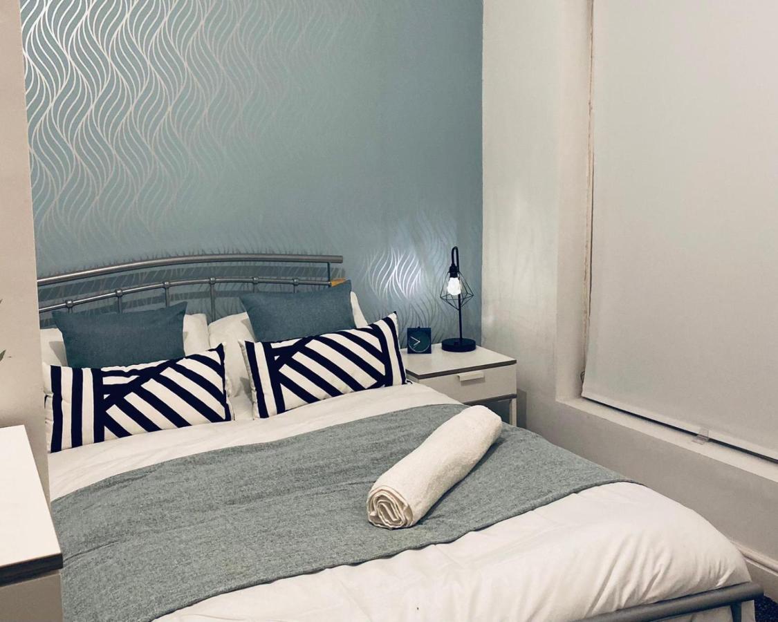 Large 4 Bedroom Home - Coventry City Centre Ngoại thất bức ảnh
