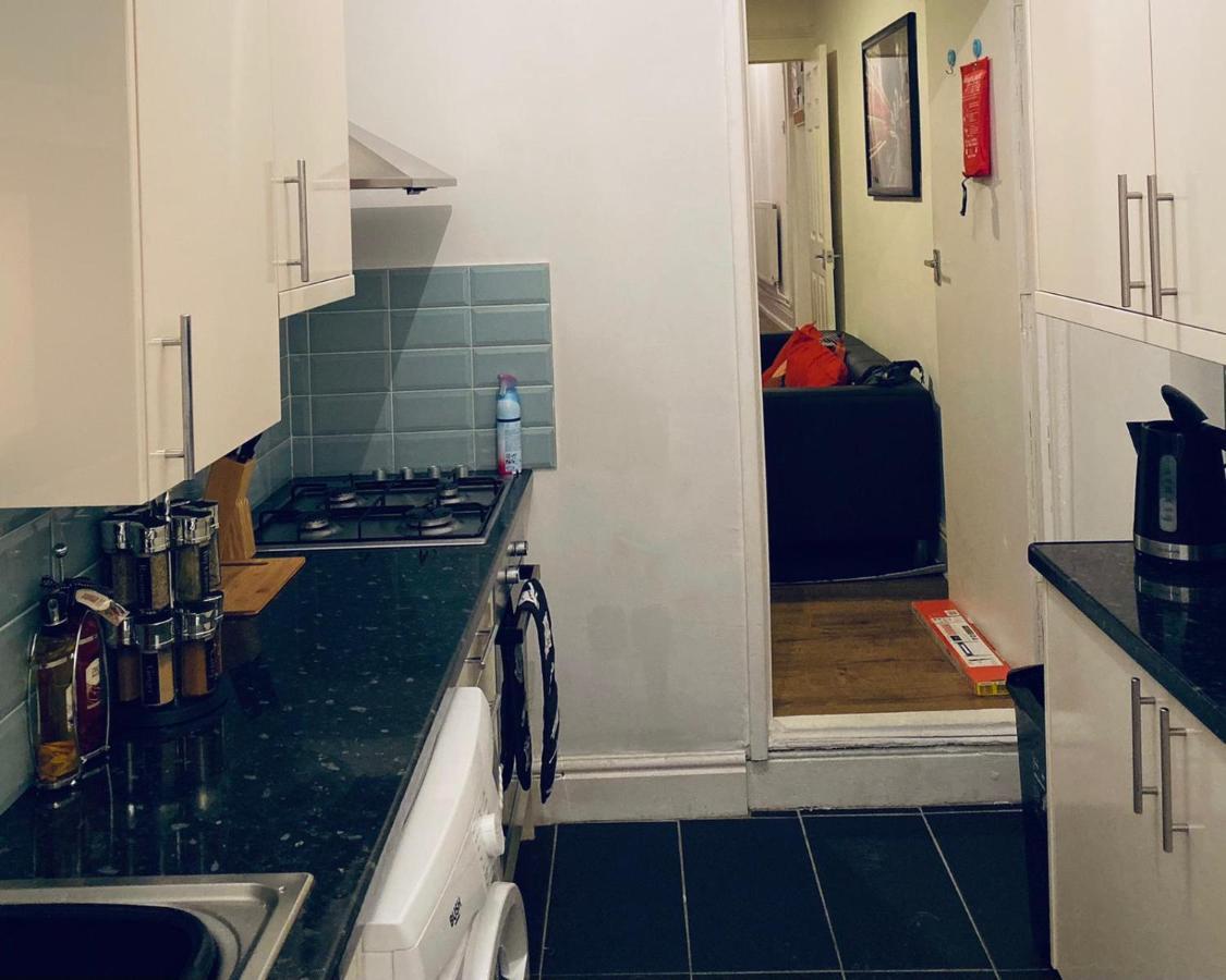 Large 4 Bedroom Home - Coventry City Centre Ngoại thất bức ảnh