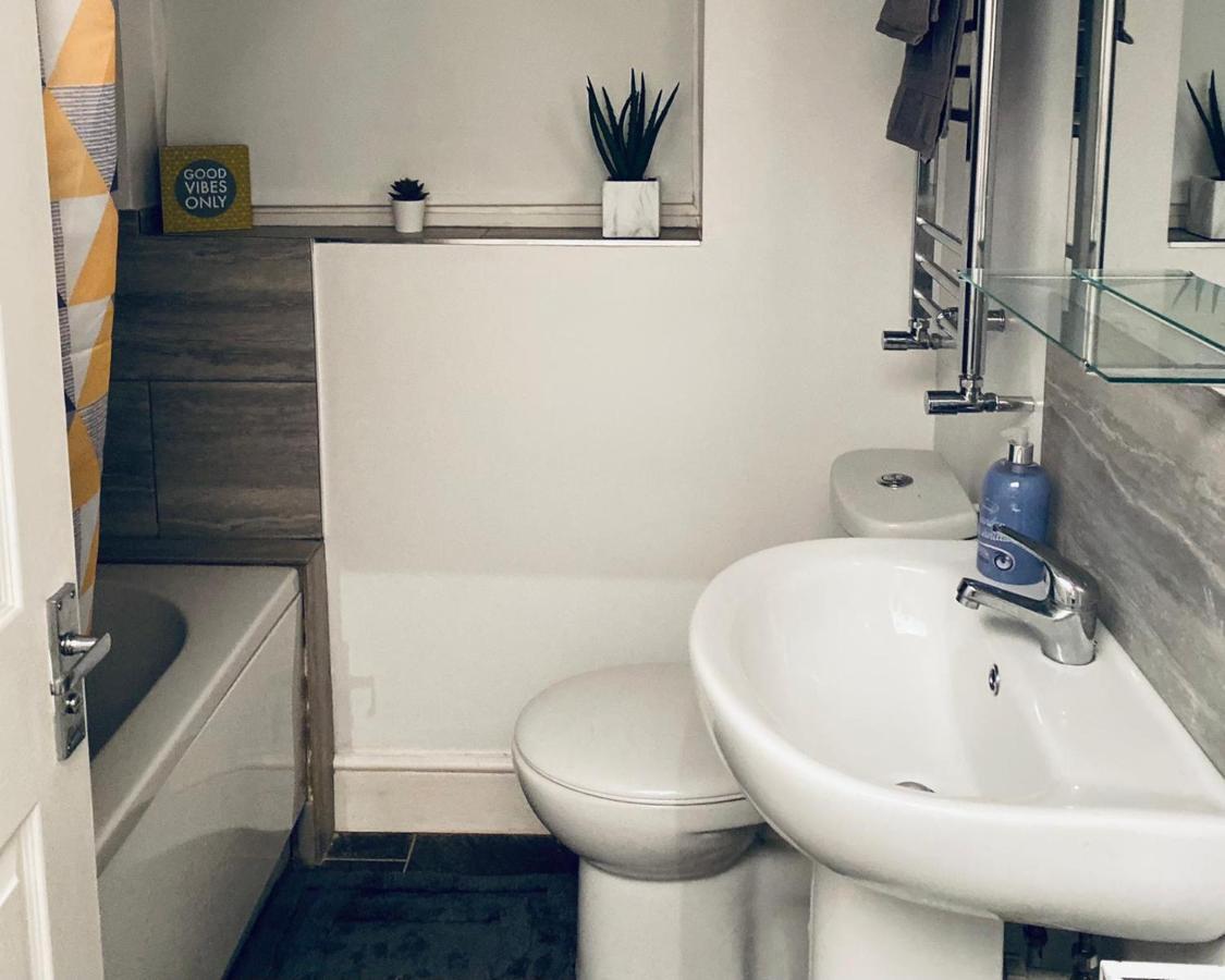 Large 4 Bedroom Home - Coventry City Centre Ngoại thất bức ảnh